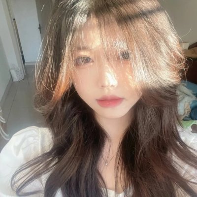 穿着鞋子的贝壳马塞尔海报